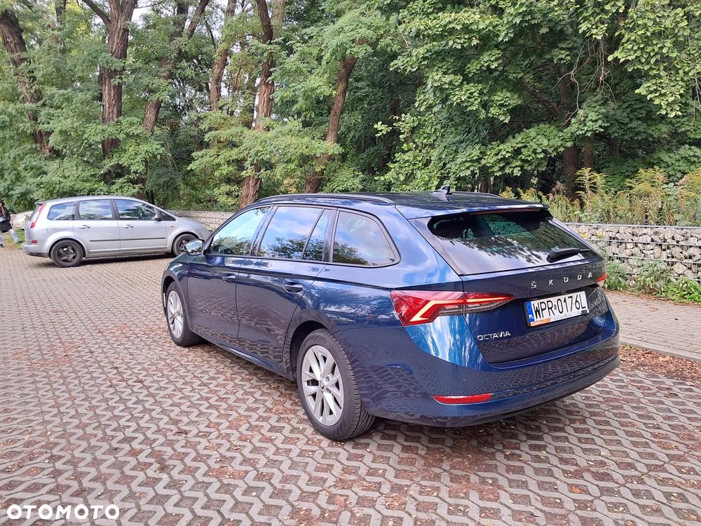 Skoda Octavia 2.0 TDI SCR Ambition DSG - 4