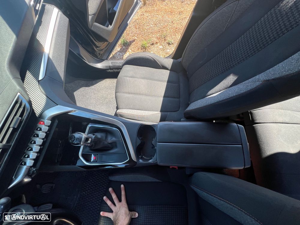Peugeot 3008 1.5 BlueHDi Active - 17