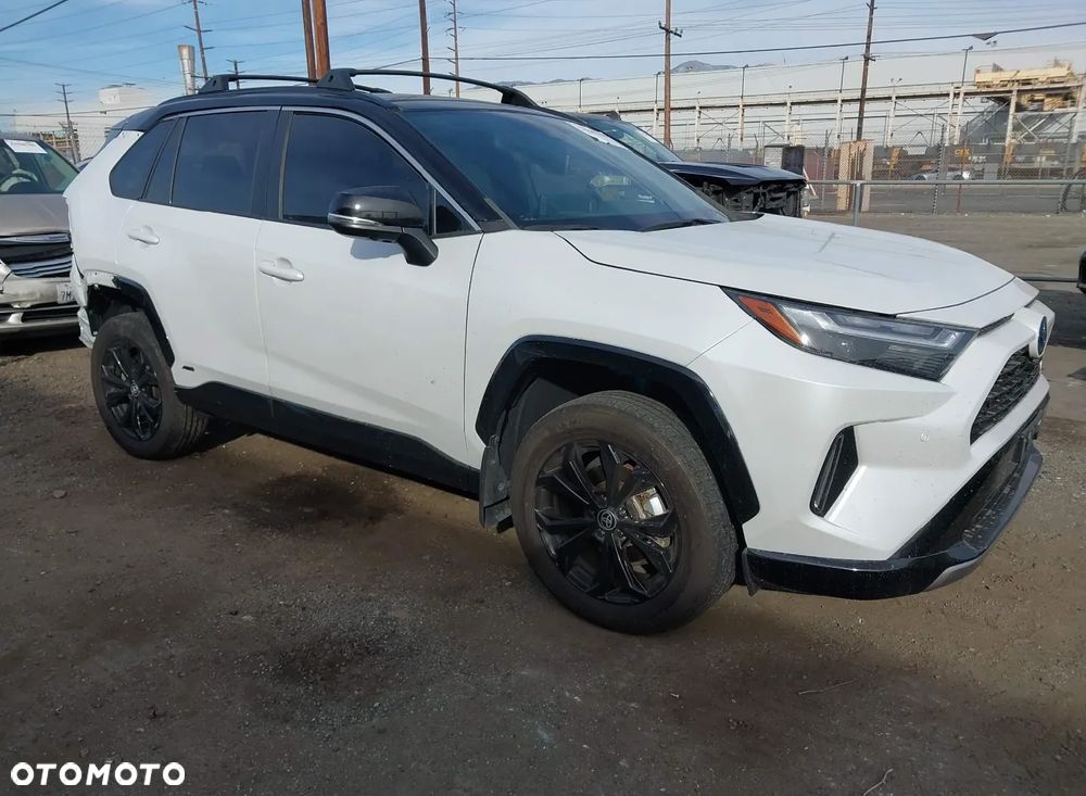 Toyota RAV4 - 3