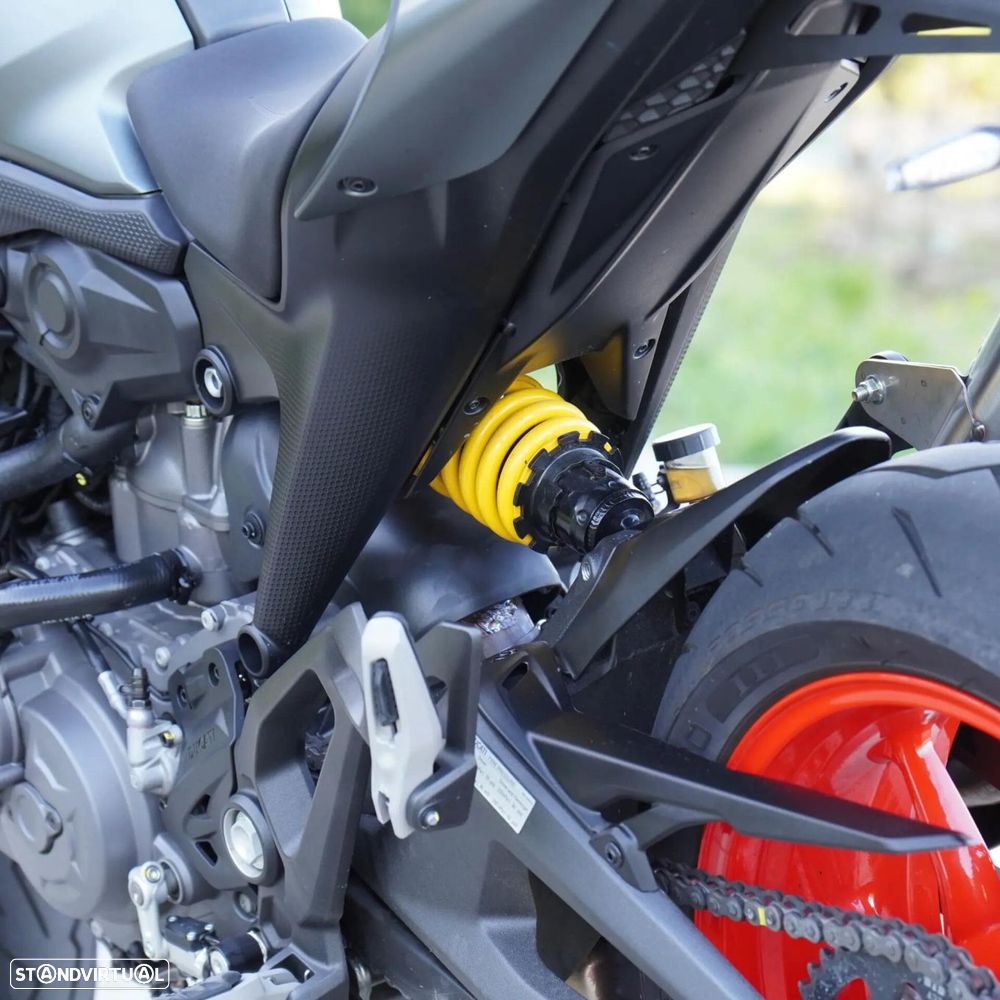 Ducati Monster - 16