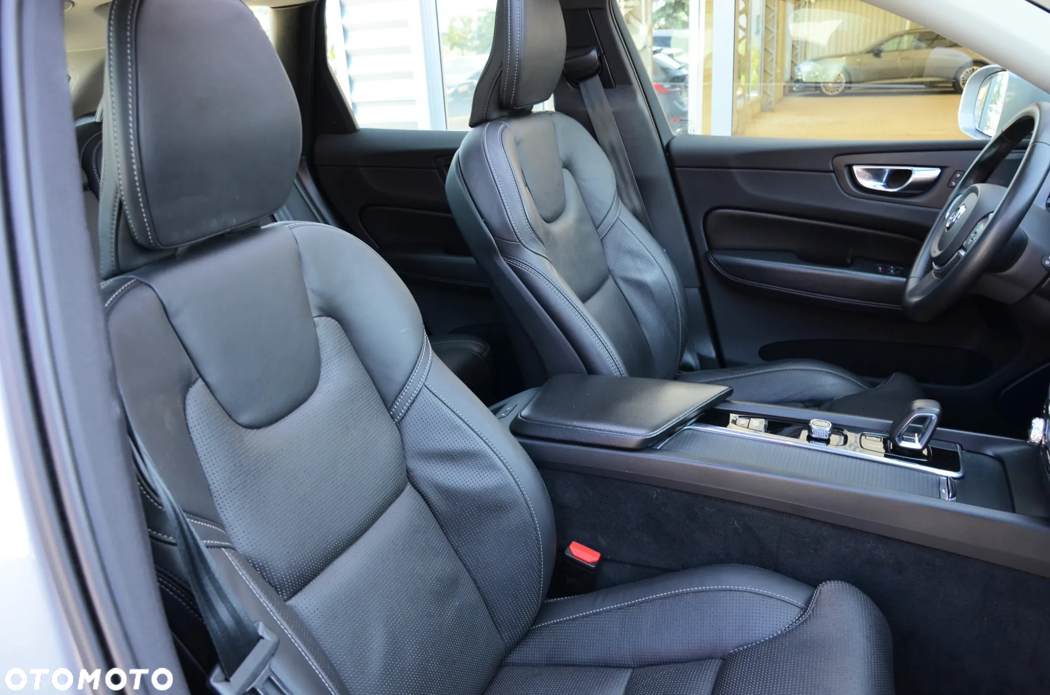 Volvo XC 60 T6 AWD Recharge Geartronic Inscription Expression - 15