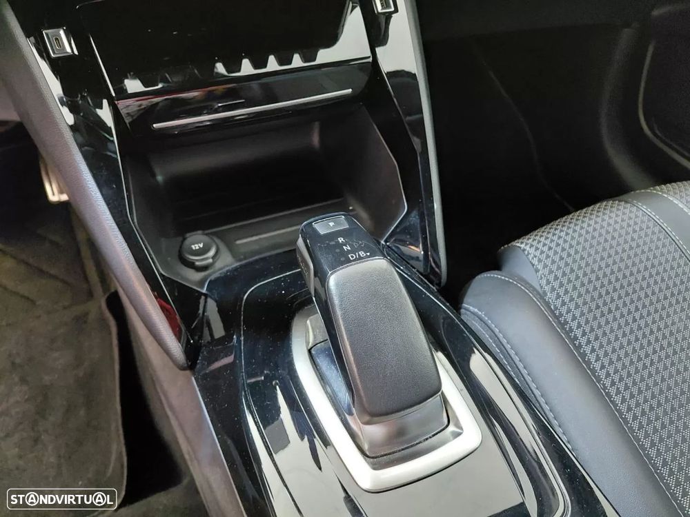 Peugeot e-208 50 kWh GT Line - 17