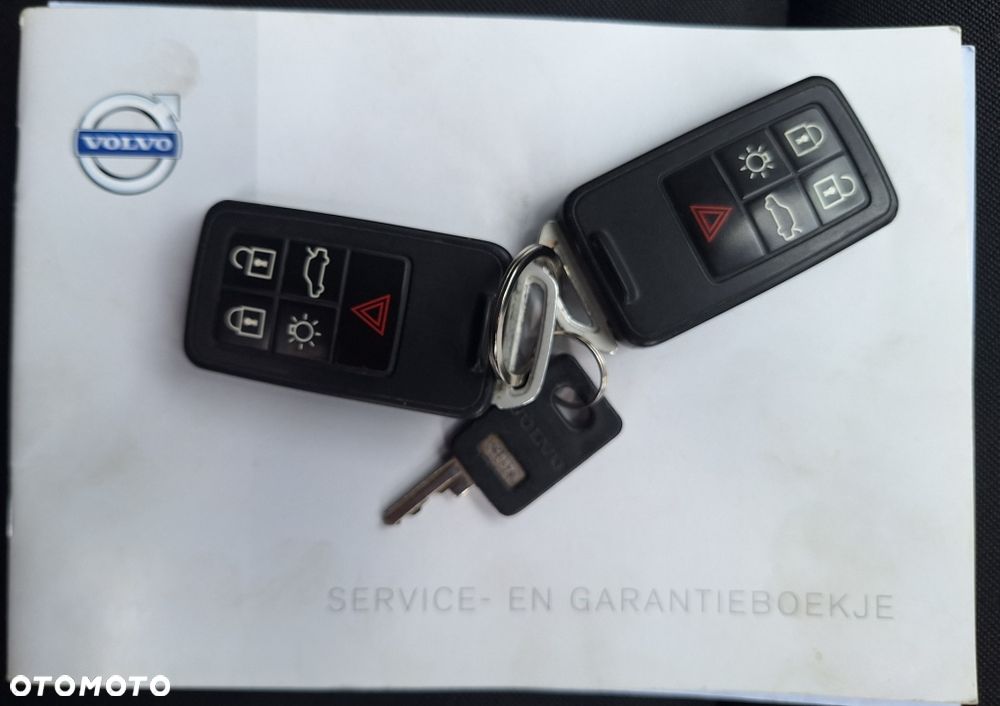 Volvo XC 60 D4 Geartronic Momentum - 29