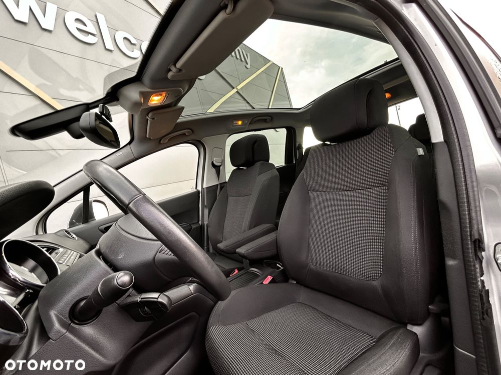 Peugeot 5008 HDI FAP 150 Family Plus - 25