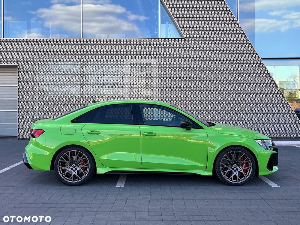 Audi RS3 Limousine - 8