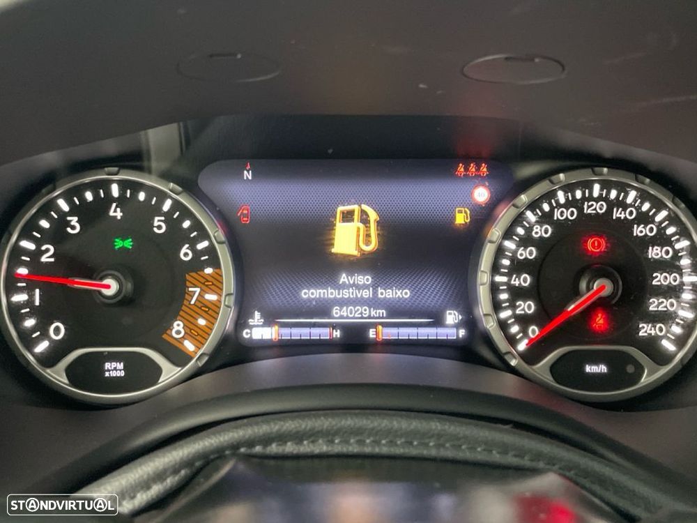 Jeep Renegade 1.0 T Limited - 9