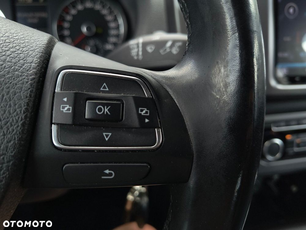 Volkswagen Amarok - 23