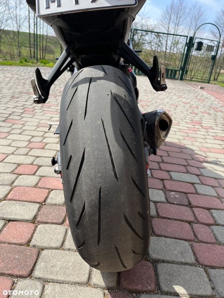 Triumph Street Triple - 5