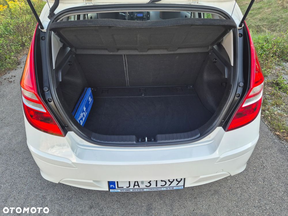 Hyundai i30 1.4 Comfort - 11