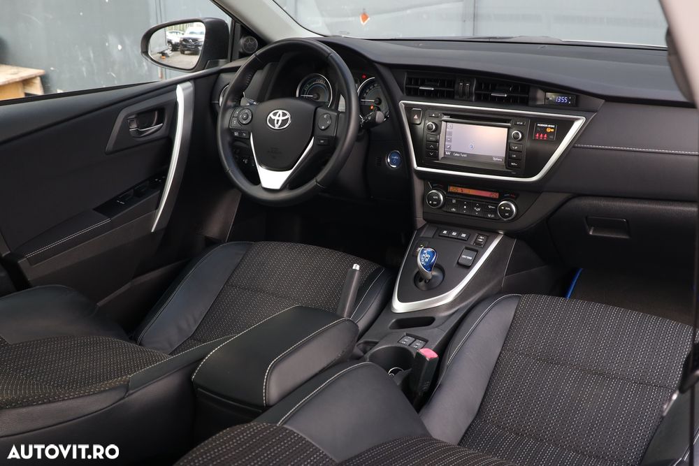 Toyota Auris 1.8 L VVT-i Hybrid Luna - 21