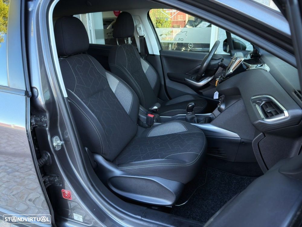 Peugeot 2008 1.6 BlueHDi Style - 21