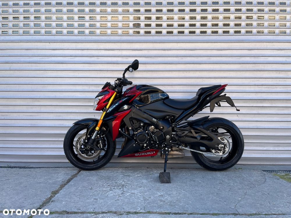 Suzuki GSX 1000 - 2