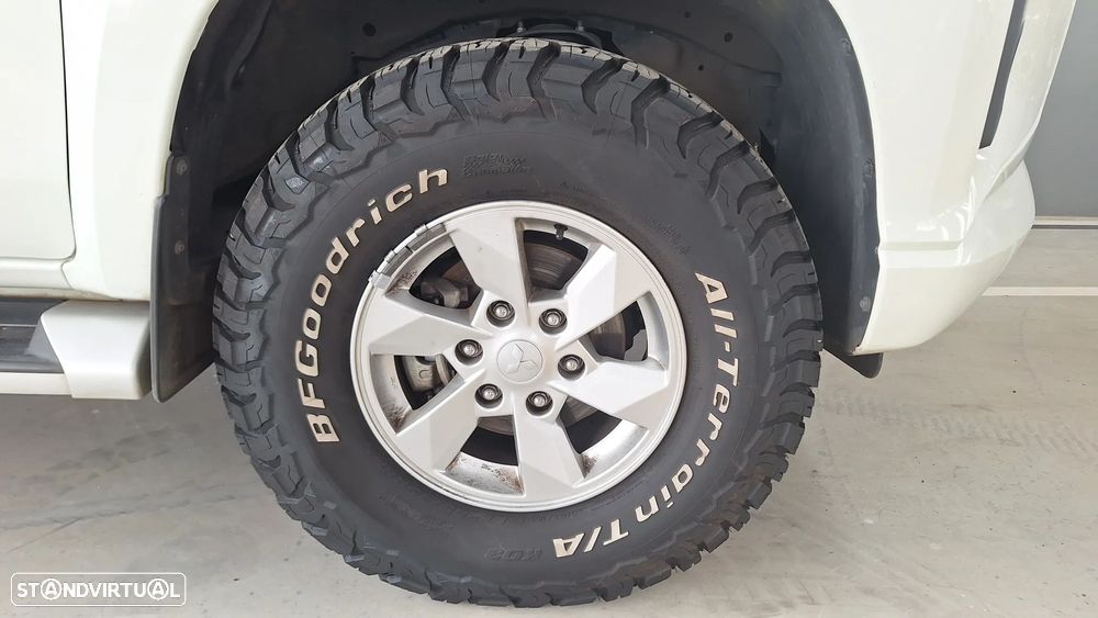 Mitsubishi L200 2.3 DI-D Strakar CD Intense 4WD - 4