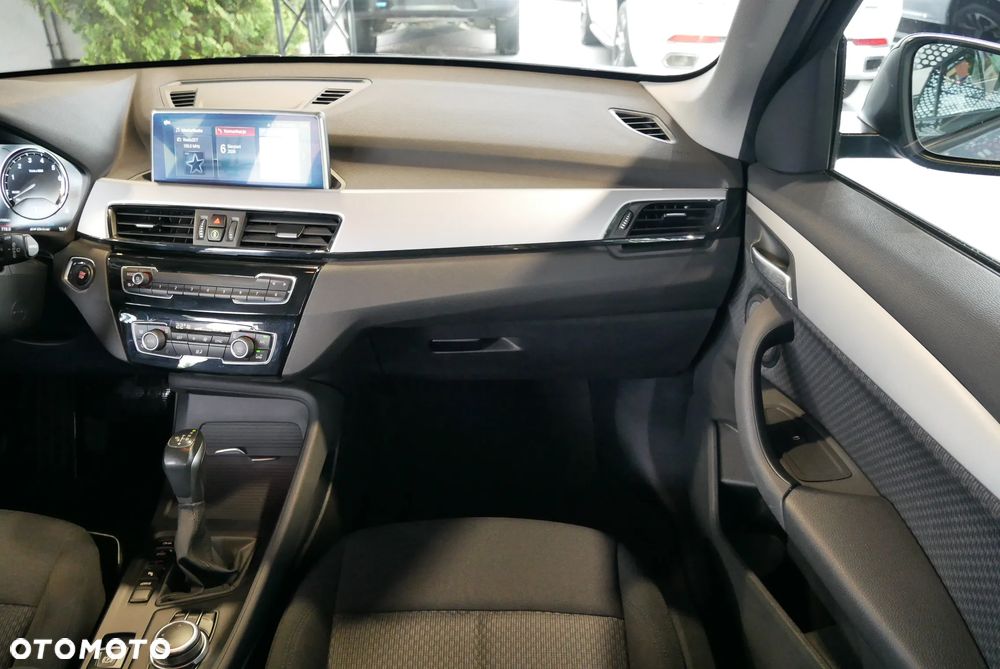 BMW X1 sDrive18i Business Edition - 17