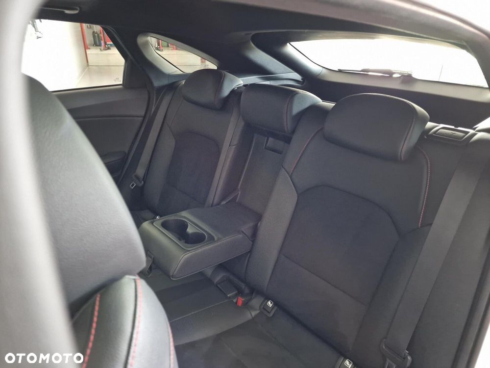 Kia ProCeed 1.6 T-GDI GT DCT - 16