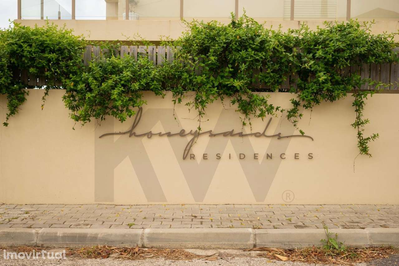 Apartamento T2 com terraço junto ao mar - Honeysands Residences - Grande imagem: 2/58