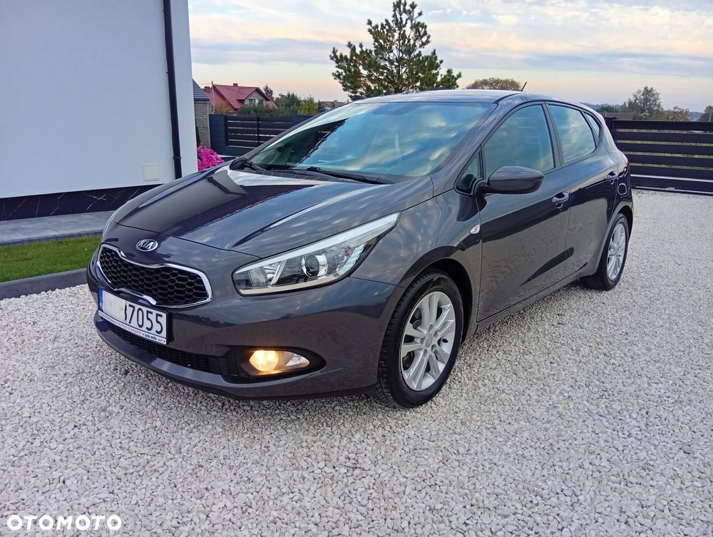 Kia Ceed - 1