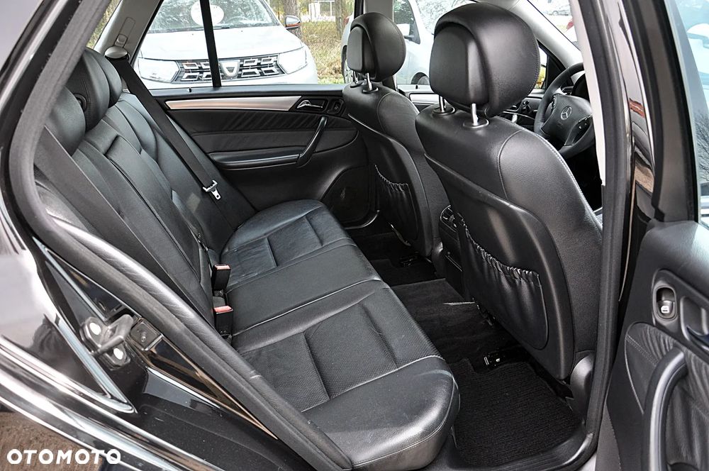 Mercedes-Benz Klasa C 180 Kompressor Automatik Avantgarde - 26