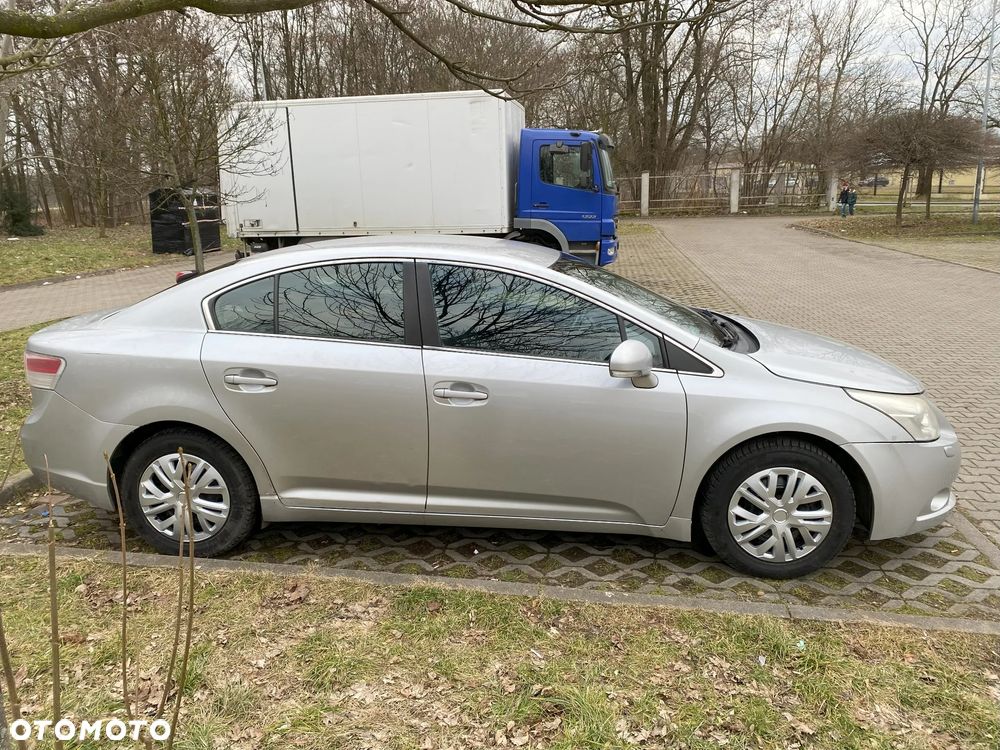Toyota Avensis 1.8 Luna MS - 4