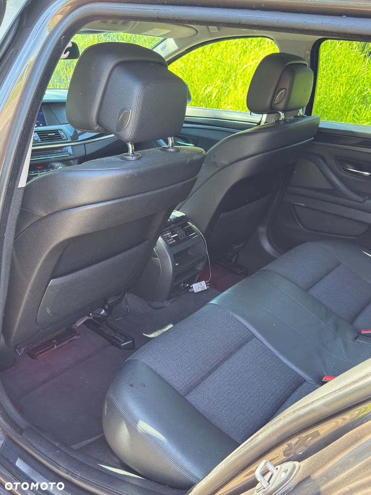 BMW Seria 5 525d - 10