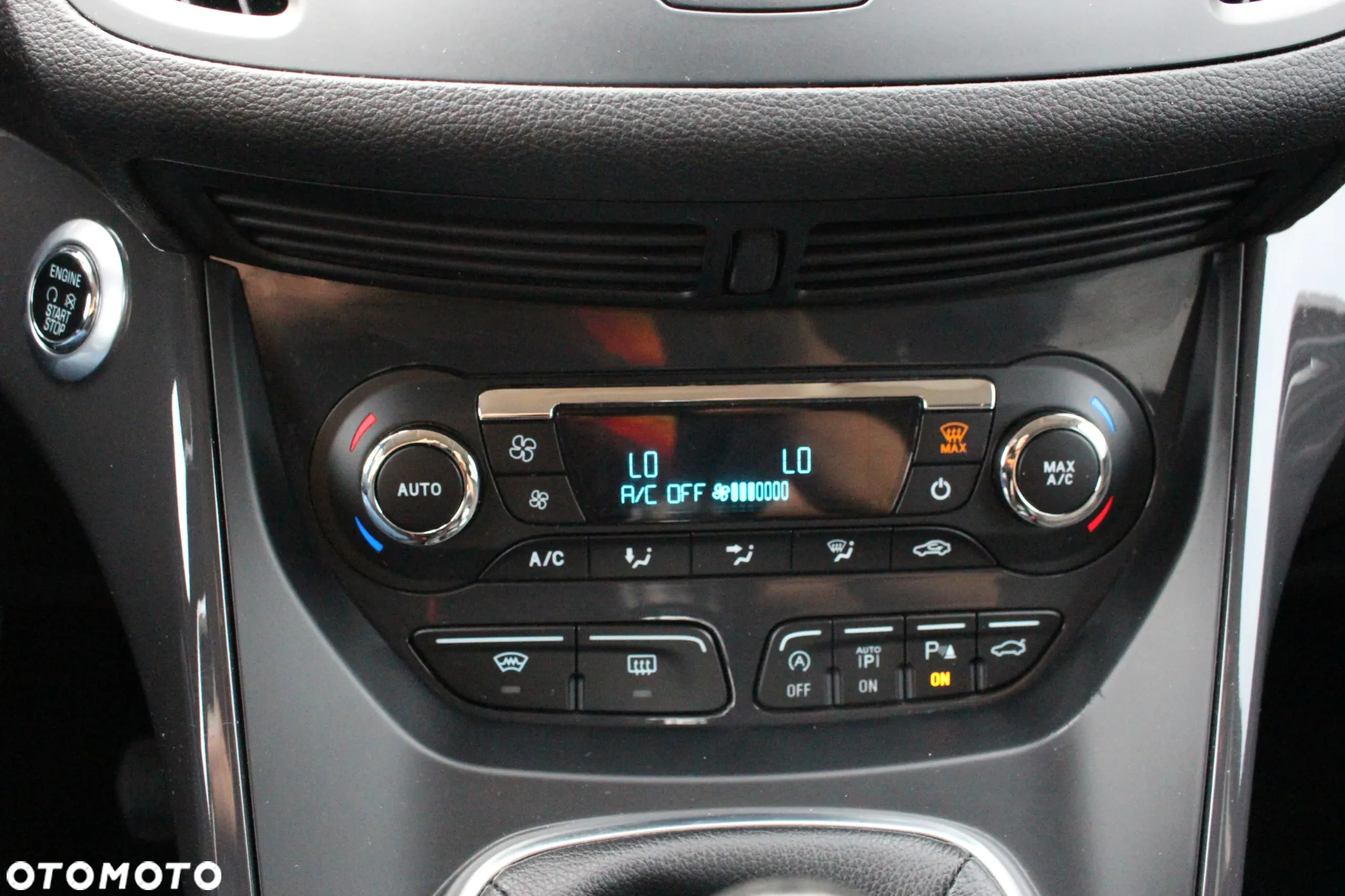 Ford Kuga 2.0 TDCi 2x4 Titanium - 17
