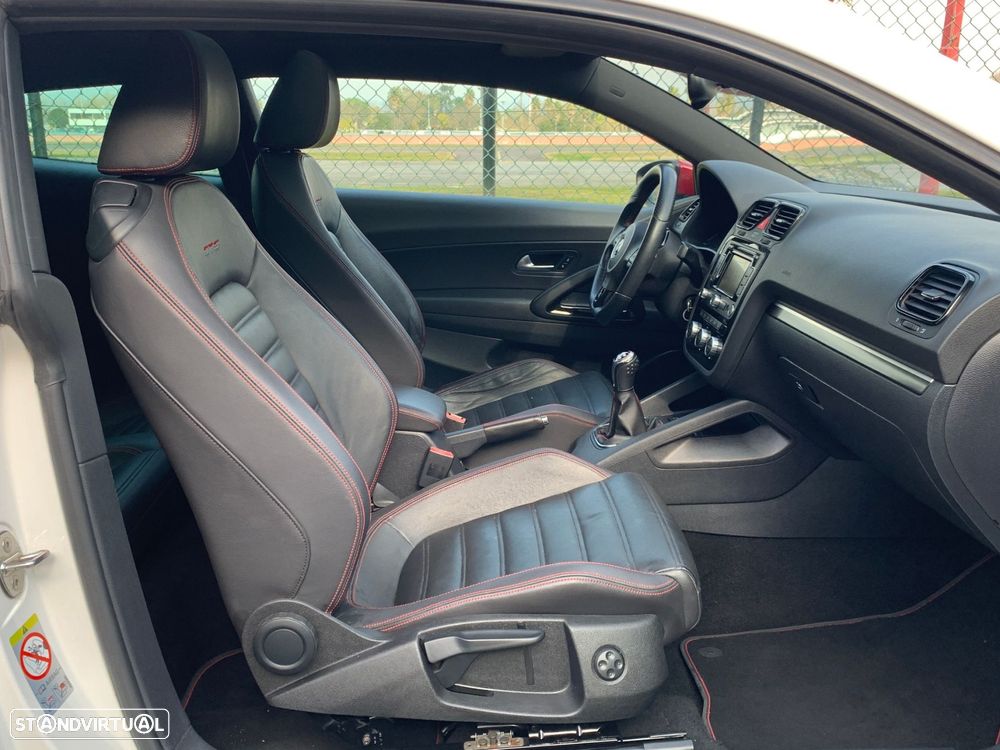 VW Scirocco 2.0 TDI GTD - 10