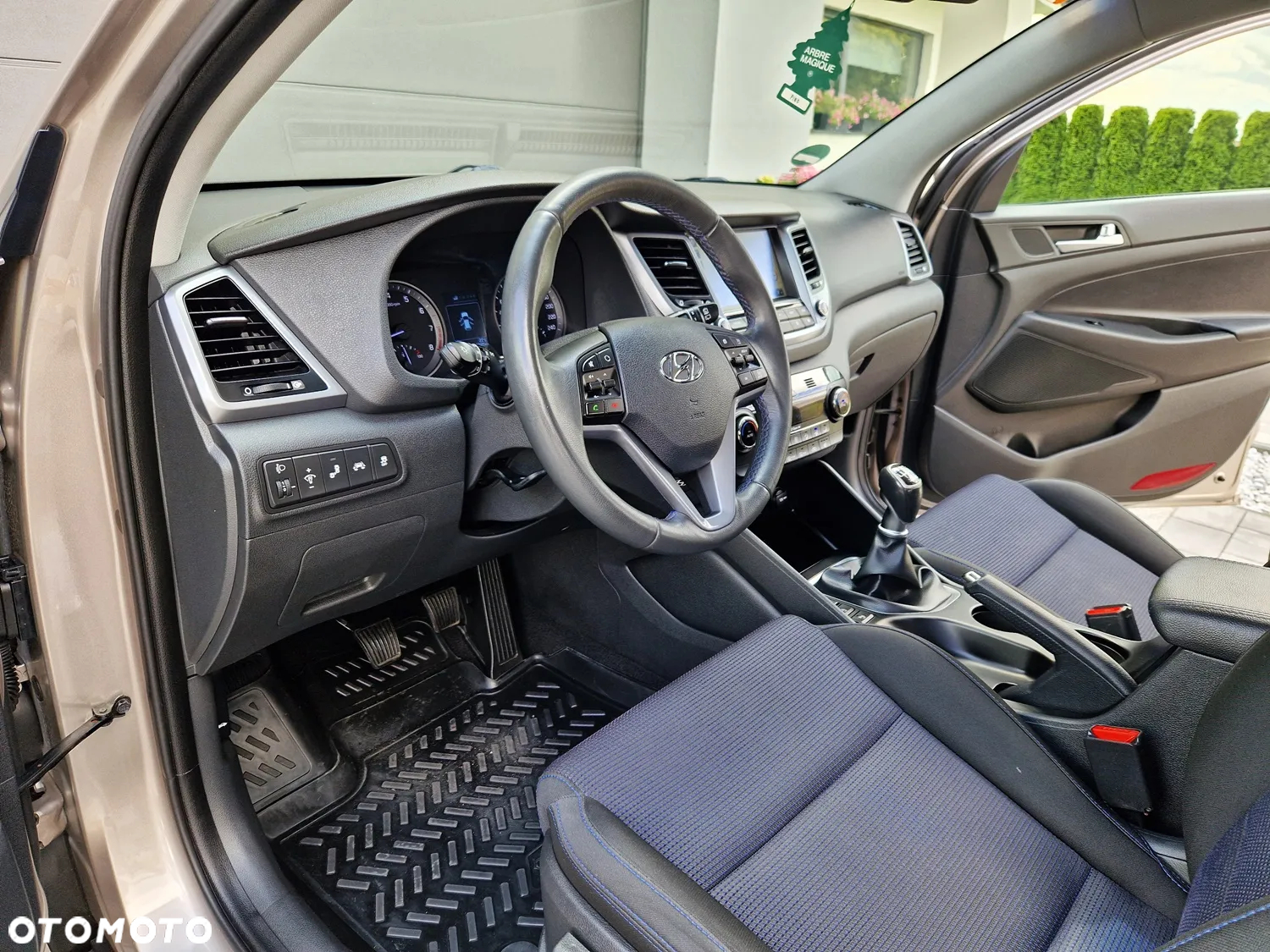 Hyundai Tucson 1.6 GDi 2WD Select - 16