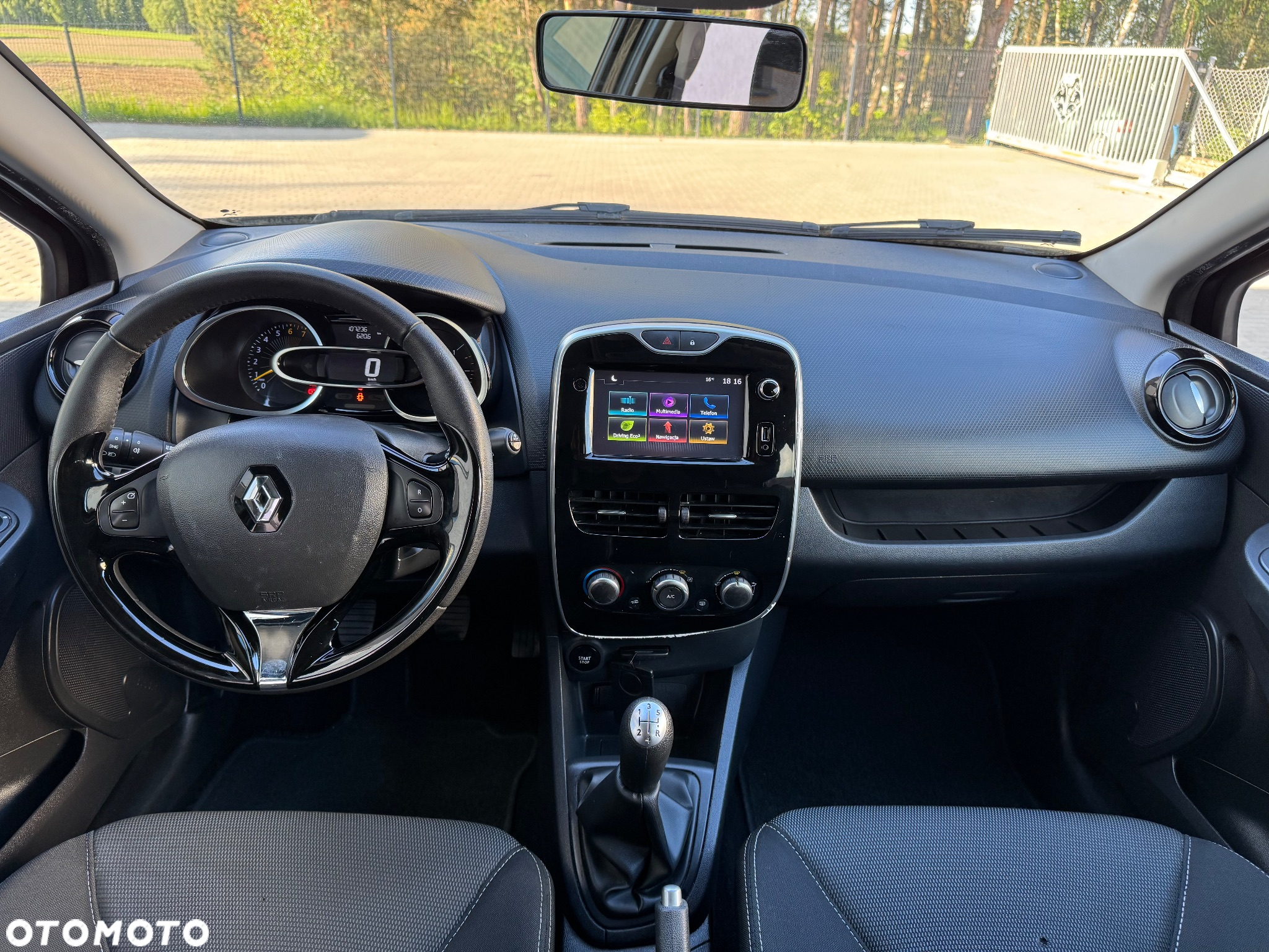 Renault Clio 1.2 16V 75 LIMITED - 19