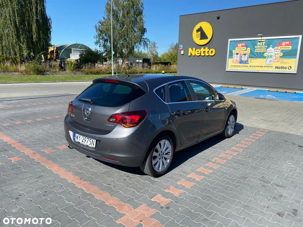 Opel Astra 1.4 Turbo Cosmo - 6