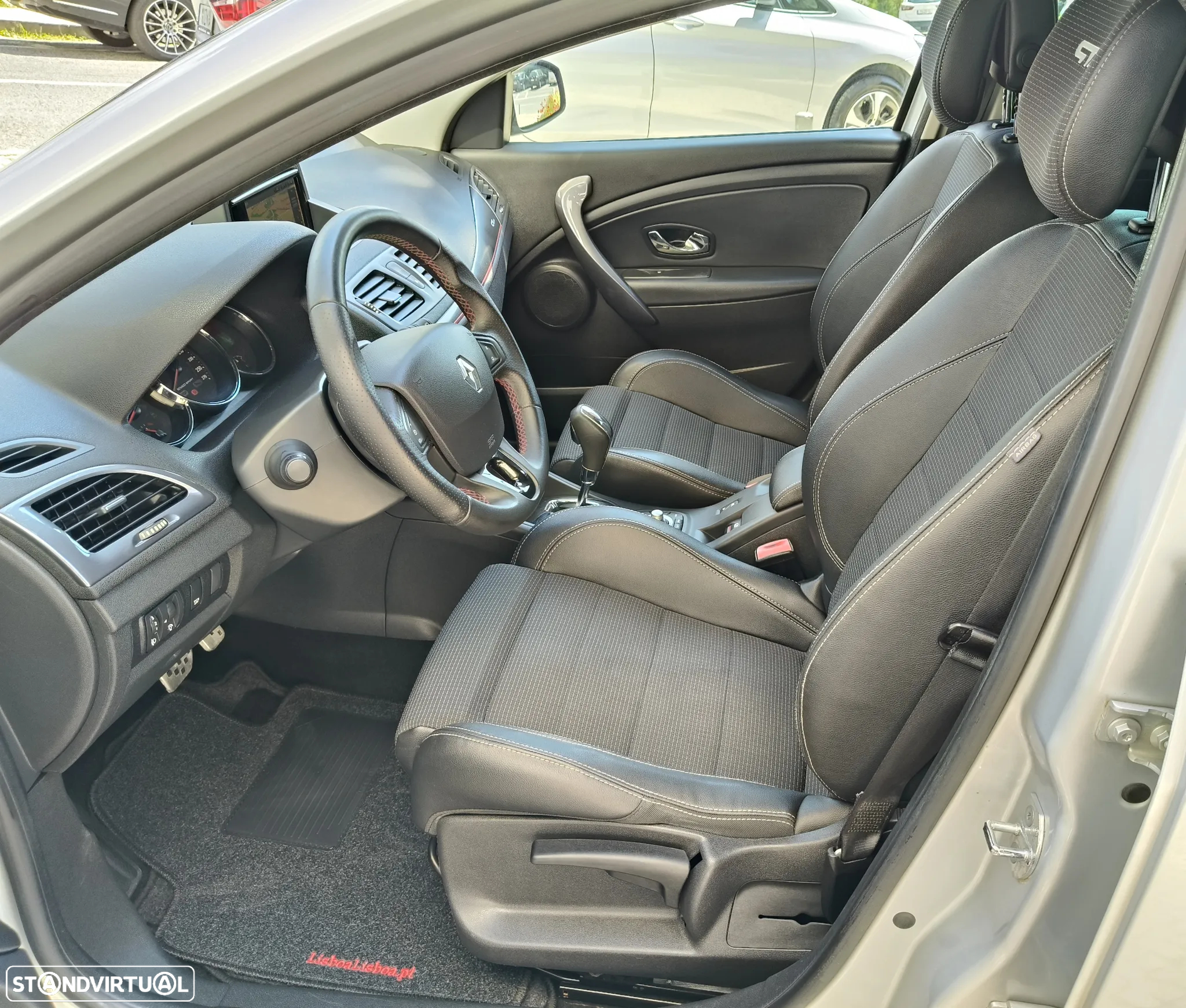 Renault Mégane Sport Tourer 1.5 dCi GT Line EDC - 13