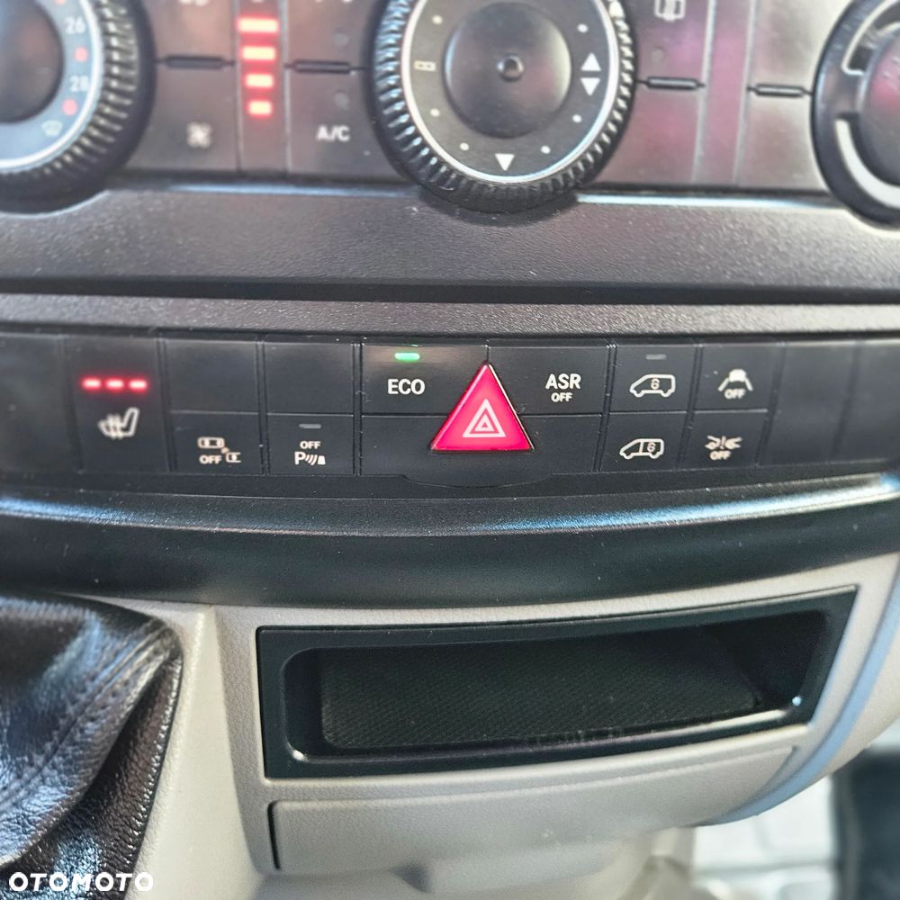Mercedes-Benz Sprinter - 22