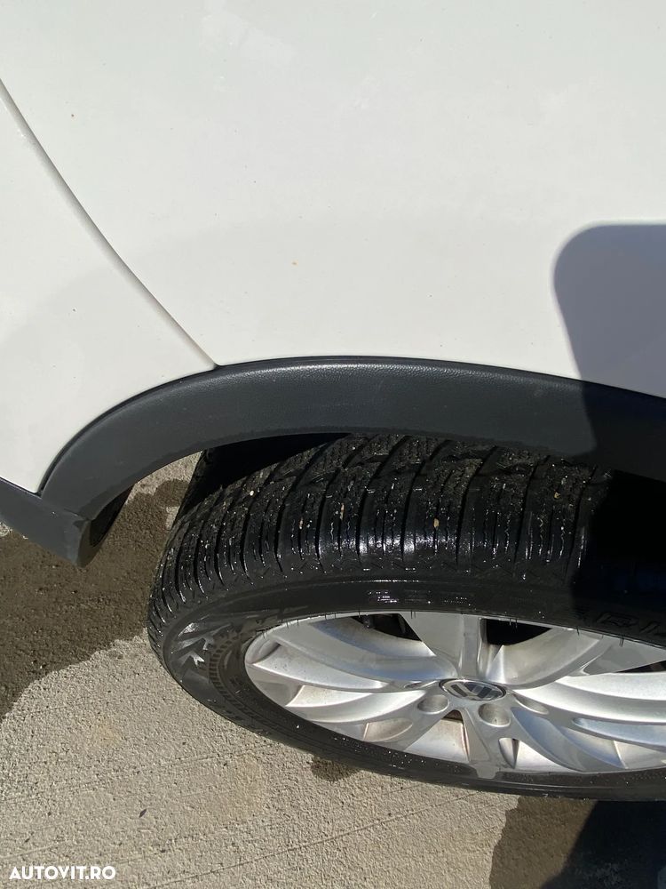 Volkswagen Tiguan - 11