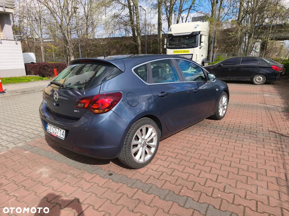 Opel Astra 1.7 CDTI DPF - 8