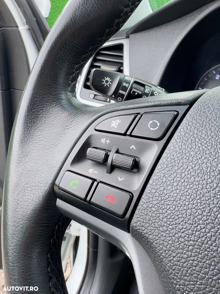 Hyundai Tucson blue 1.7 CRDi 2WD DCT Premium - 17