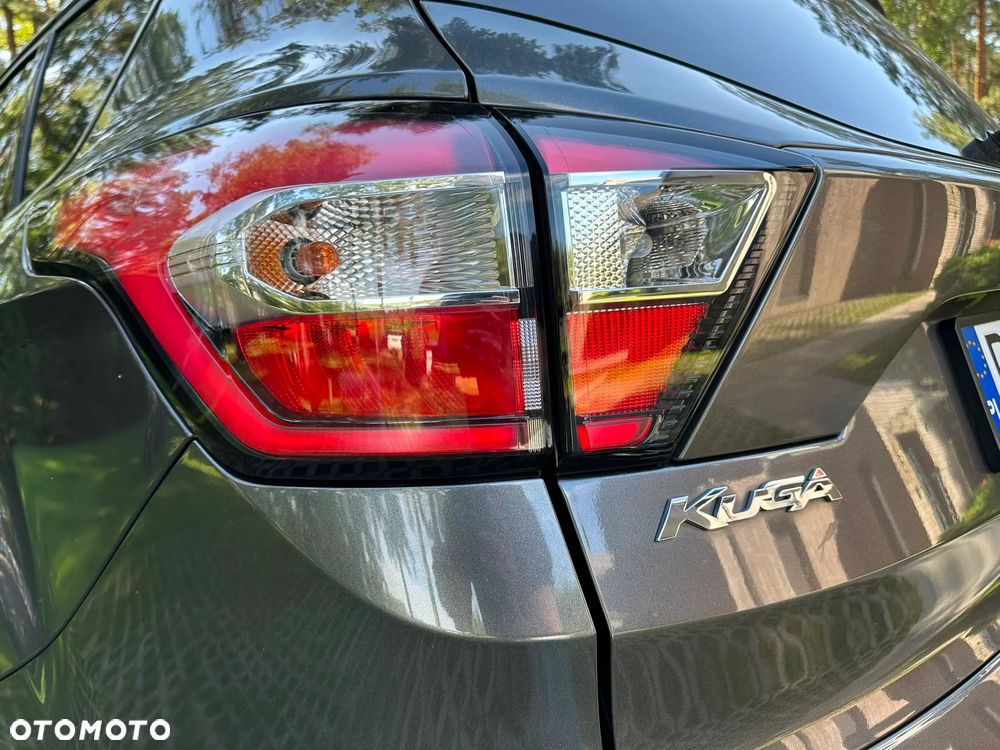 Ford Kuga - 10