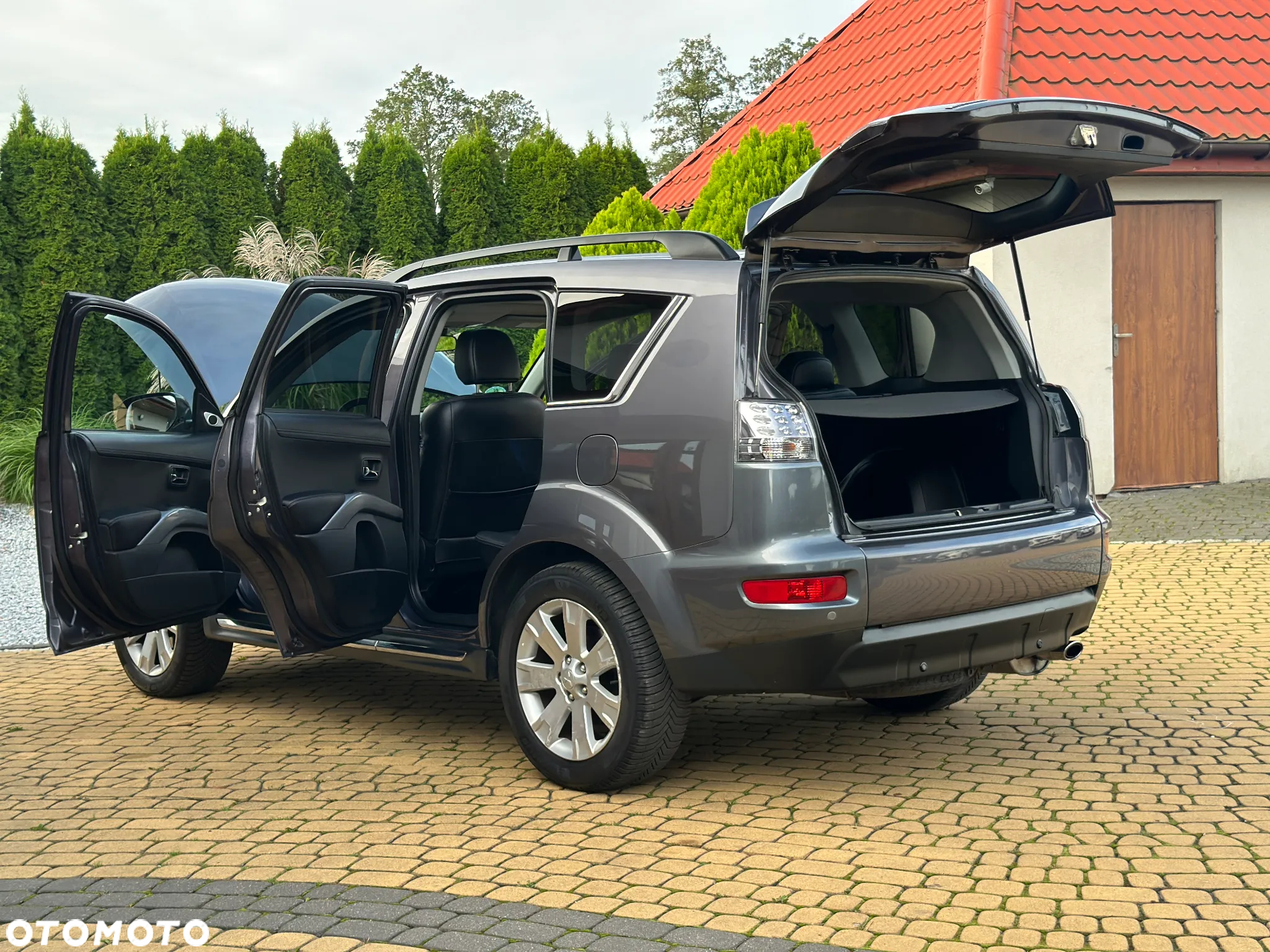 Mitsubishi Outlander - 31