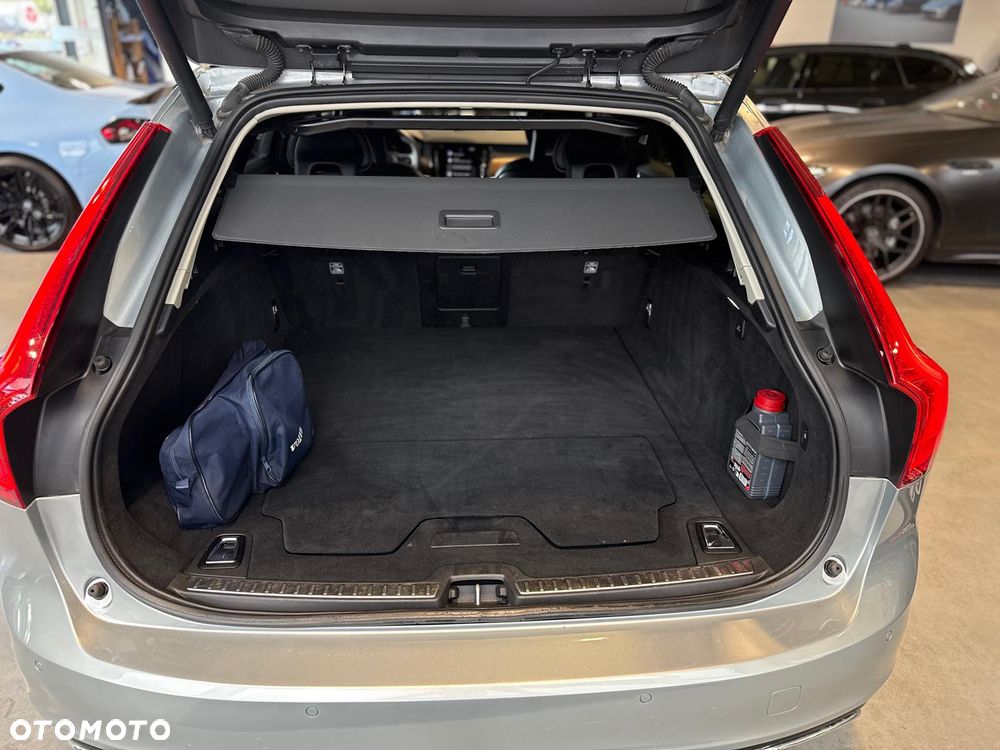 Volvo V90 D5 AWD Inscription - 17
