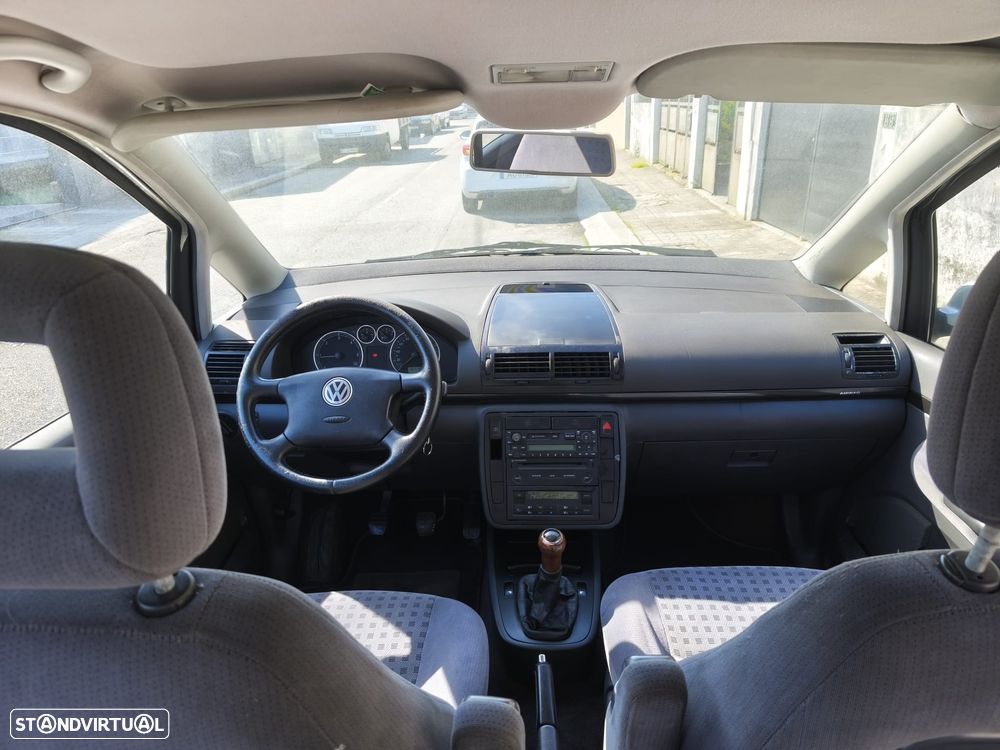 VW Sharan 1.9 TDi Confortline - 11