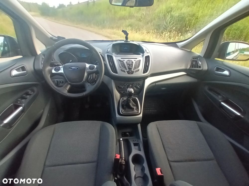 Ford Grand C-MAX - 28