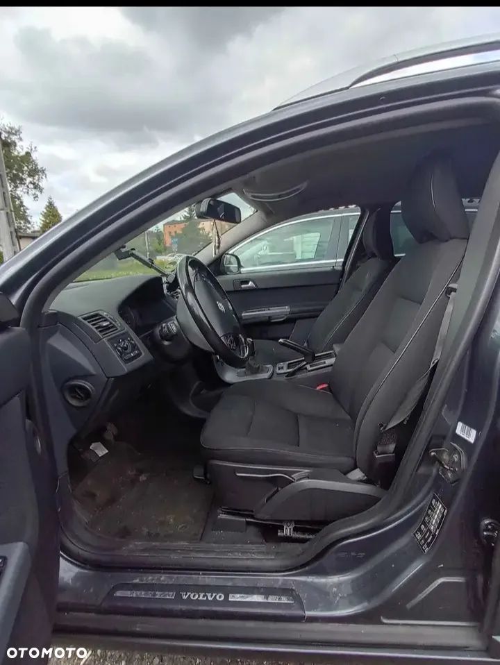 Volvo V50 D2 Momentum - 3