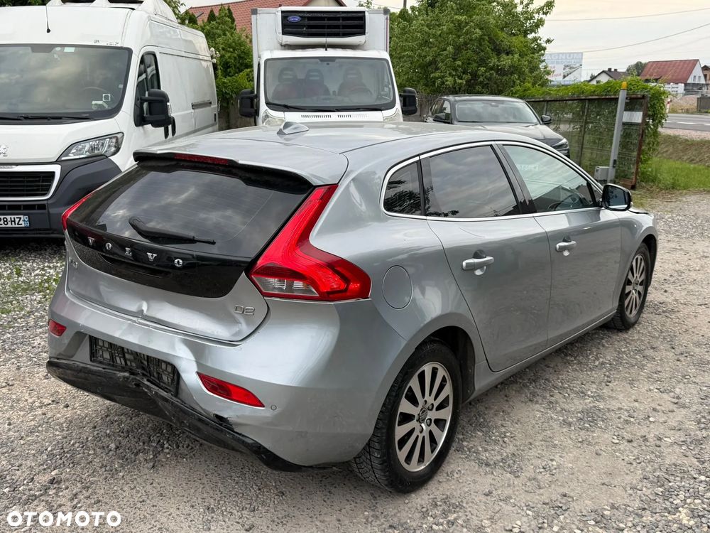 Volvo V40 D2 Momentum - 9