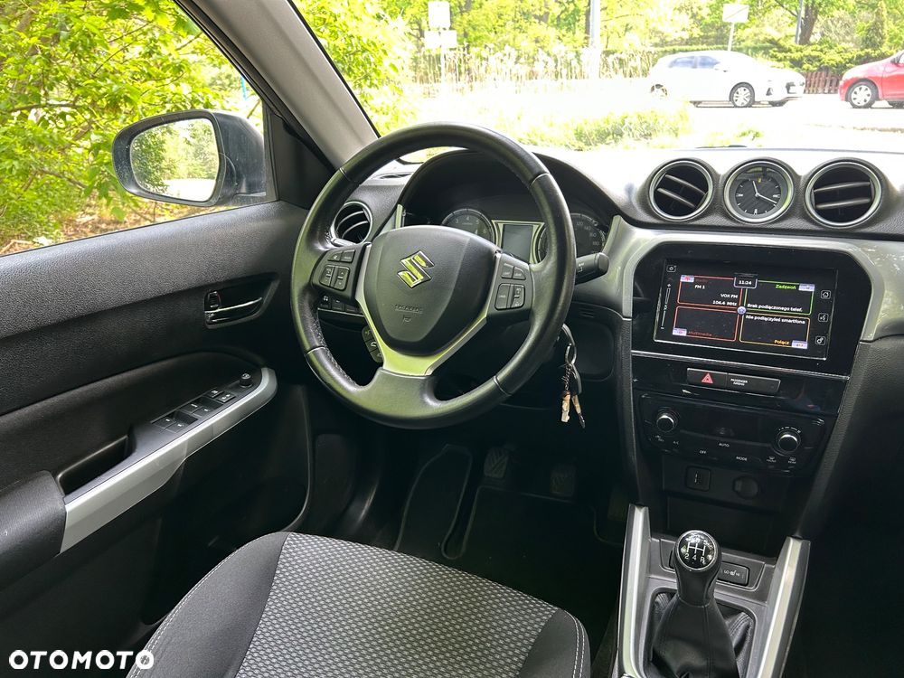 Suzuki Vitara 1.6 Premium 2WD - 16