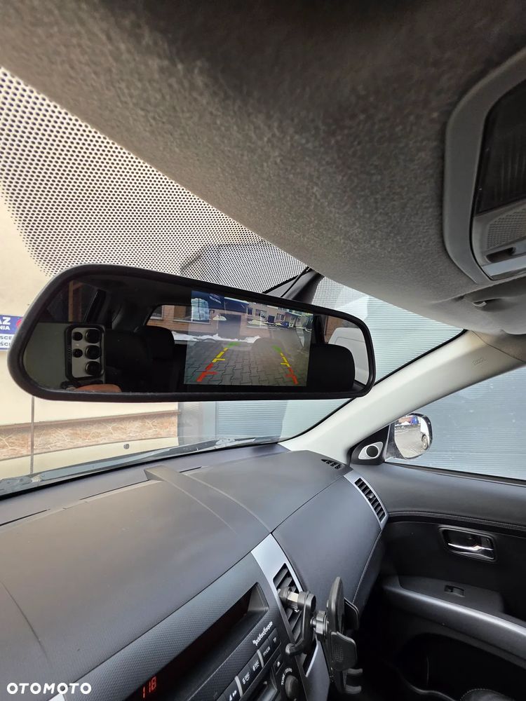 Mitsubishi Outlander - 10