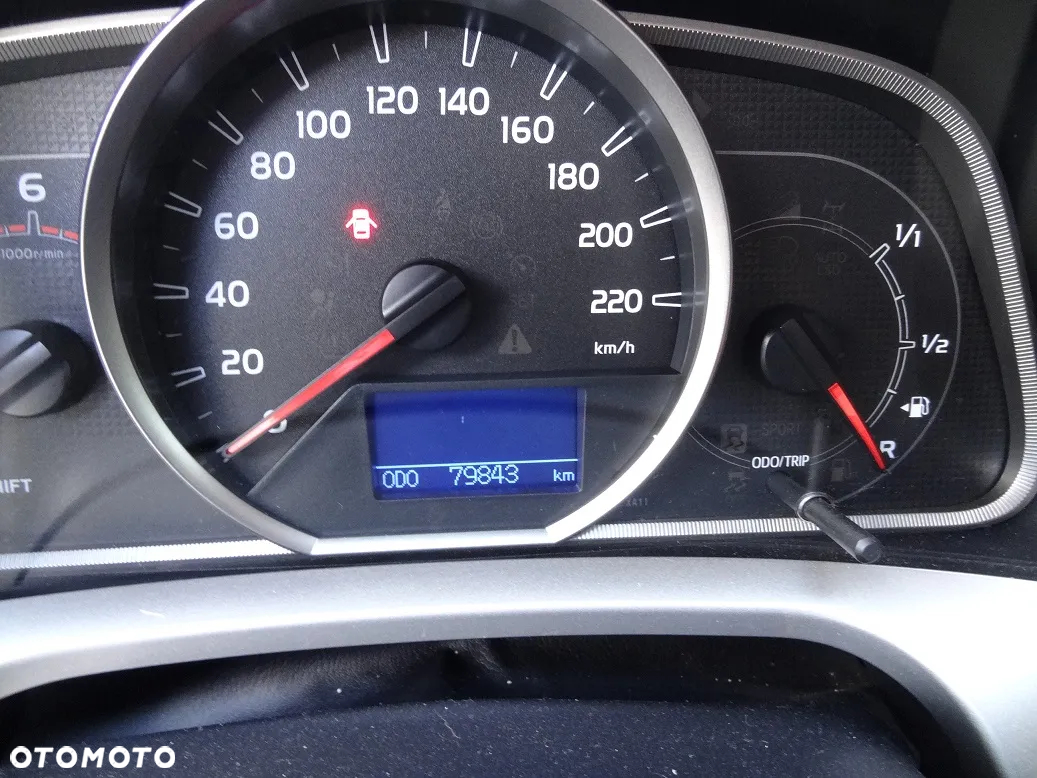 Toyota RAV4 2.0 D-4D Premium - 7