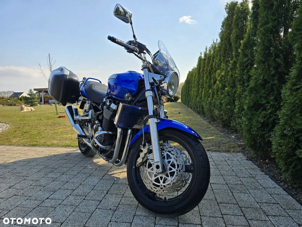 Suzuki GSX - 8