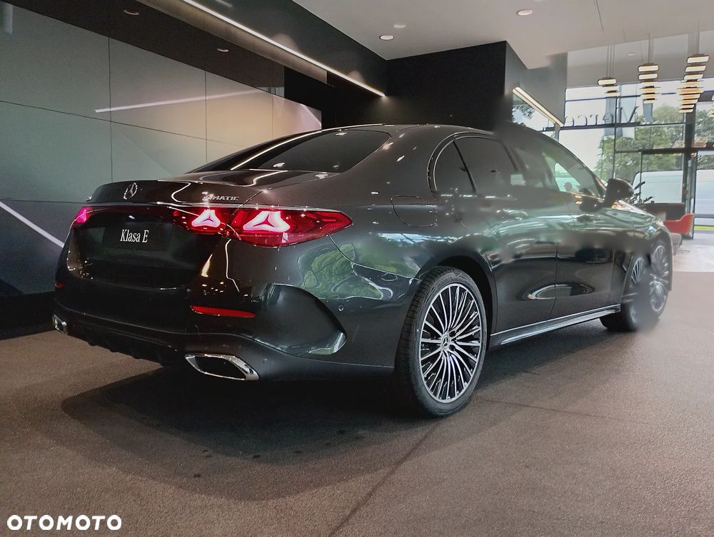 Mercedes-Benz Klasa E 200 4-Matic AMG - 3