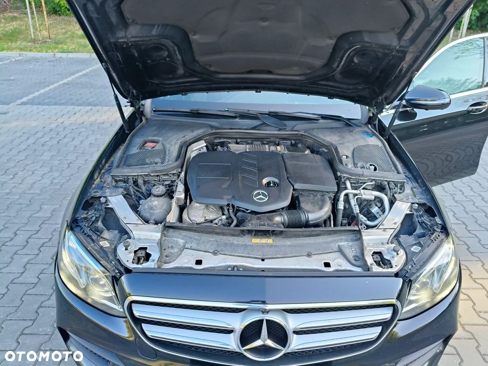 Mercedes-Benz Klasa E 220 d 9G-TRONIC - 14