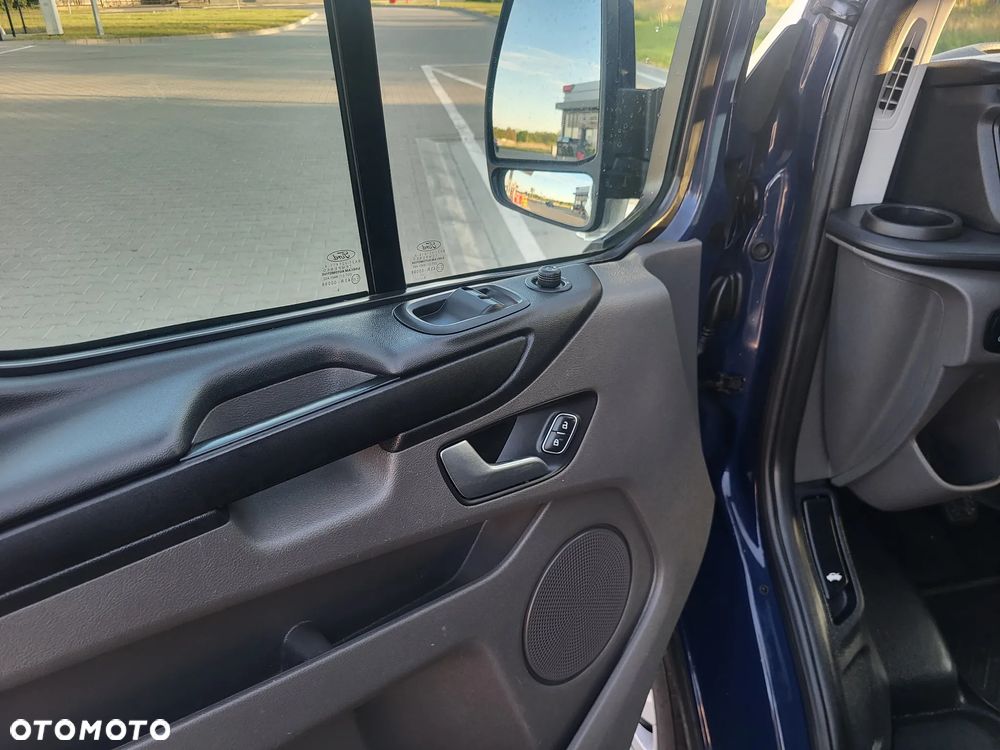 Ford Transit - 33