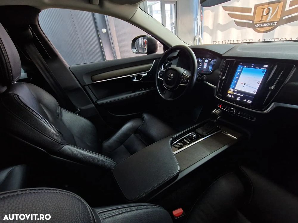 Volvo V90 Cross Country D5 AWD Geartronic - 24