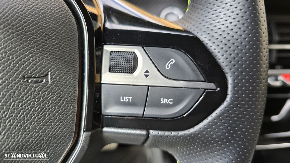 Peugeot e-208 GT - 16